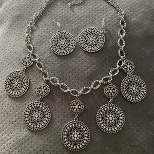 Elegant Silver Statement Necklace and Earring Set